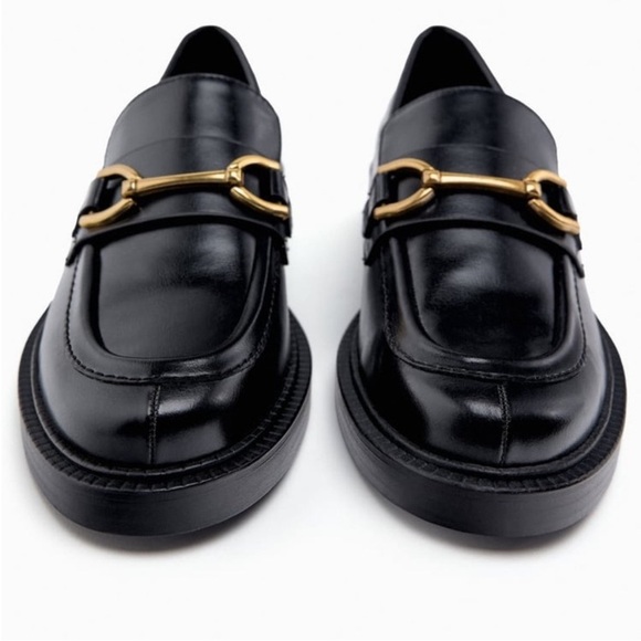 Zara Black Flat Shoes Loafers With Gold Buckles EU38 US7.5 Slip On Chunky Retro - Picture 2 of 13